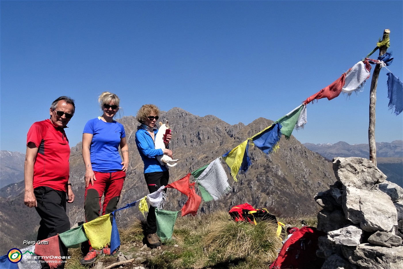 69 Corna Camozzera (1452 m) con Resegone da sfondo.JPG -                                